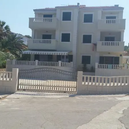 Brac Apartment