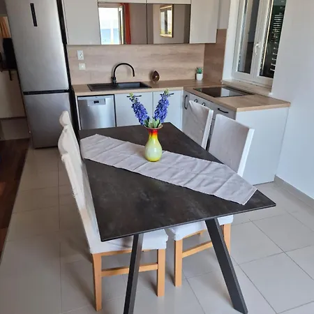 Brac Apartment Sutivan