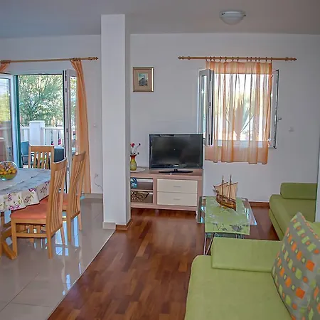 Brac Apartment