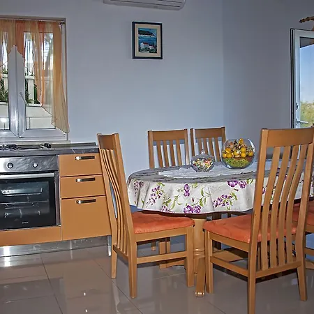 Brac Apartment Sutivan