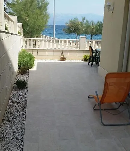Brac Appartement Sutivan